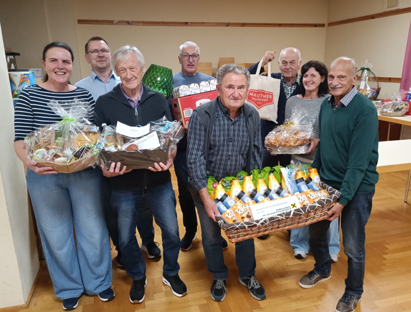 Mannschaftsschnapsen im Pfarrsaal Dreistetten